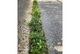 駐車場目地_人工芝施工前