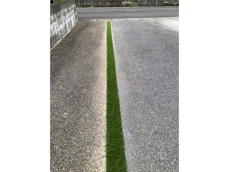 駐車場目地_人工芝施工後