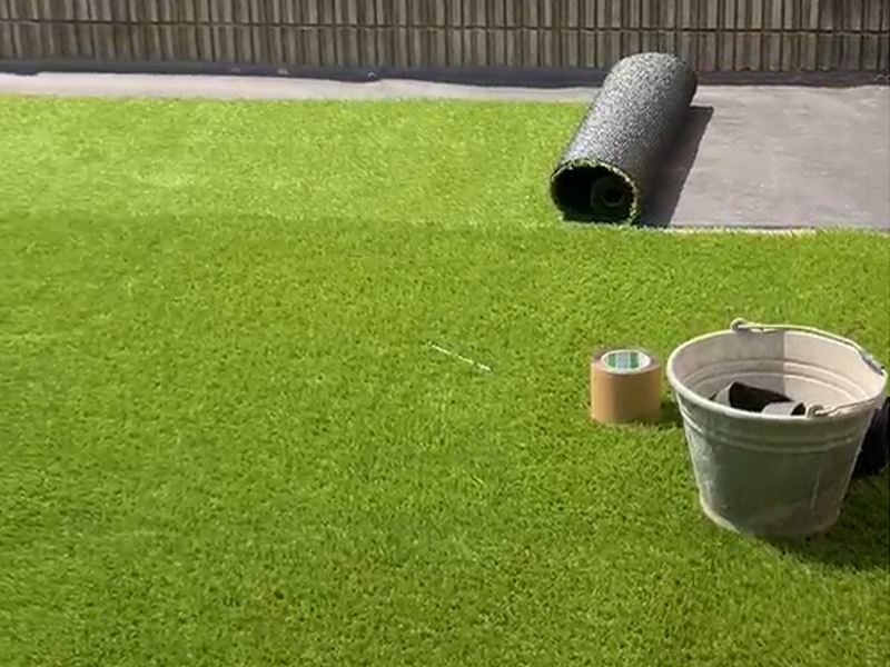 芝の目を揃える