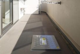 ベランダ人工芝施工前