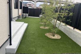 庭人工芝施工直後