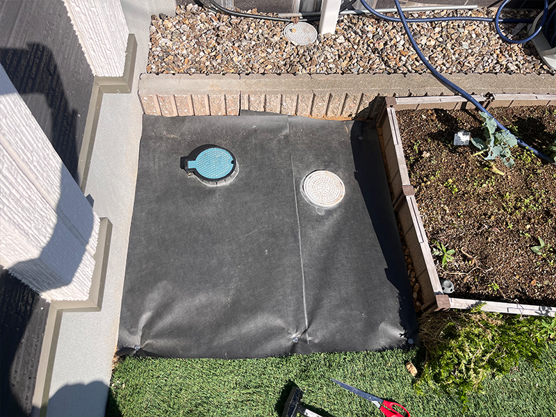 防草シート2枚目設置