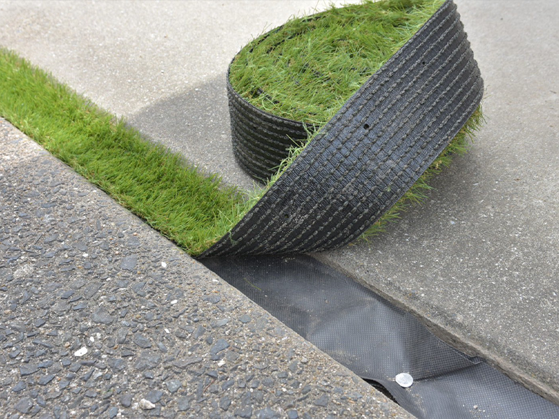 目地用人工芝の設置