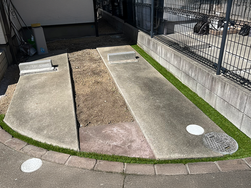 目地用人工芝を並べて使用するdiy事例